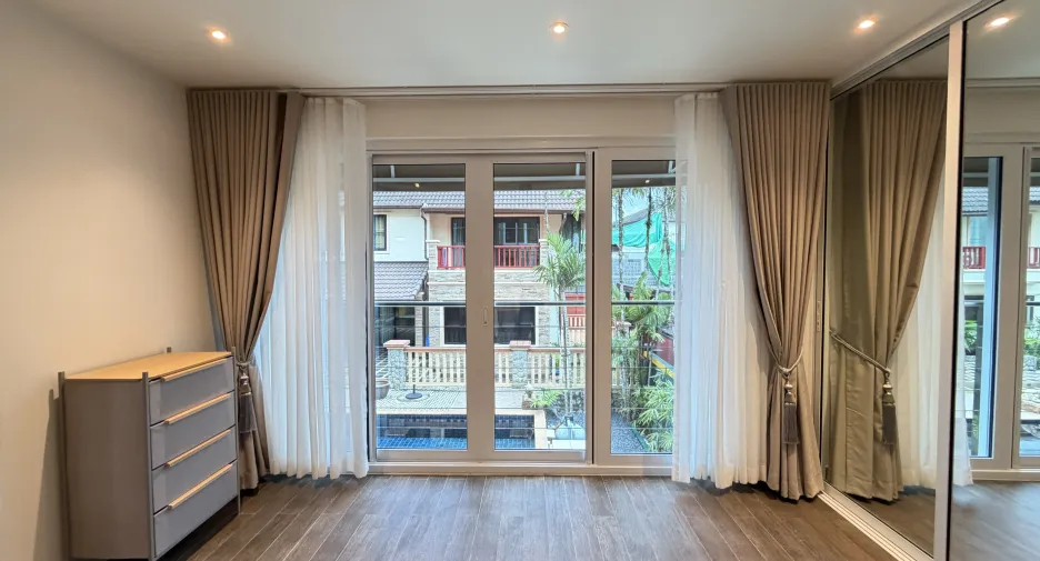 Condo en alquiler de 3 habitaciones en Thalang, Phuket