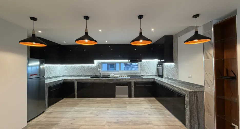 Condo en alquiler de 3 habitaciones en Thalang, Phuket