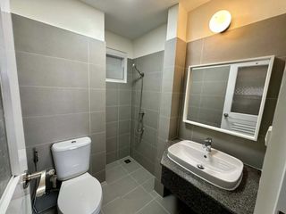 Продажа 2 спальни кондо в Рат Бурана, Бангкок