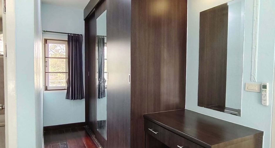For rent 3 bedrooms house in Bang Na, Bangkok