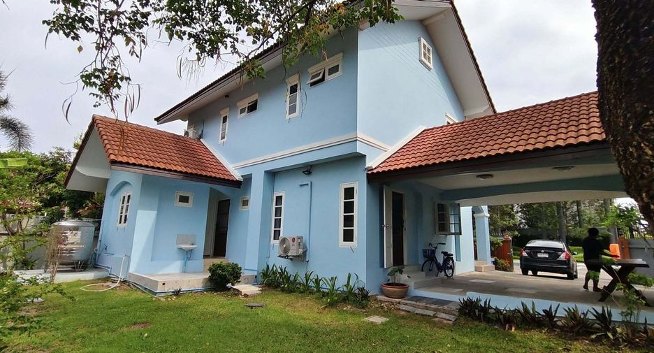 For rent 3 bedrooms house in Bang Na, Bangkok