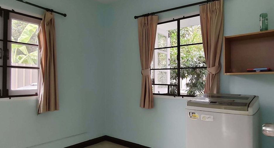 For rent 3 bedrooms house in Bang Na, Bangkok