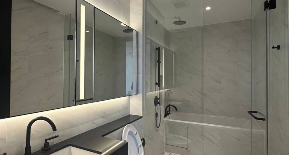 For rent 1 bed condo in Sathon, Bangkok