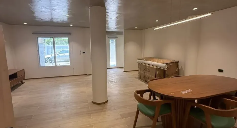 For rent 3 bedrooms house in Khlong Toei, Bangkok