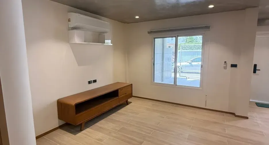For rent 3 bedrooms house in Khlong Toei, Bangkok