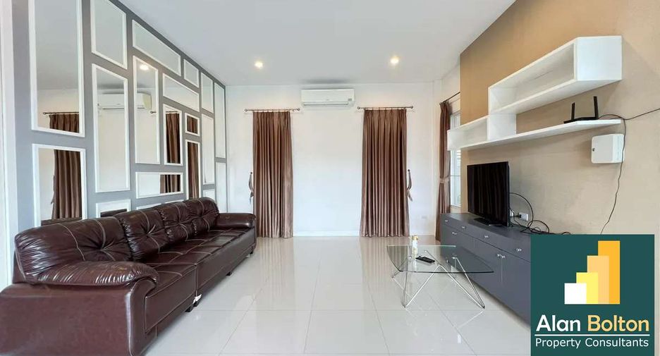 À louer 3 chambres maison à Bang Lamung, Chonburi