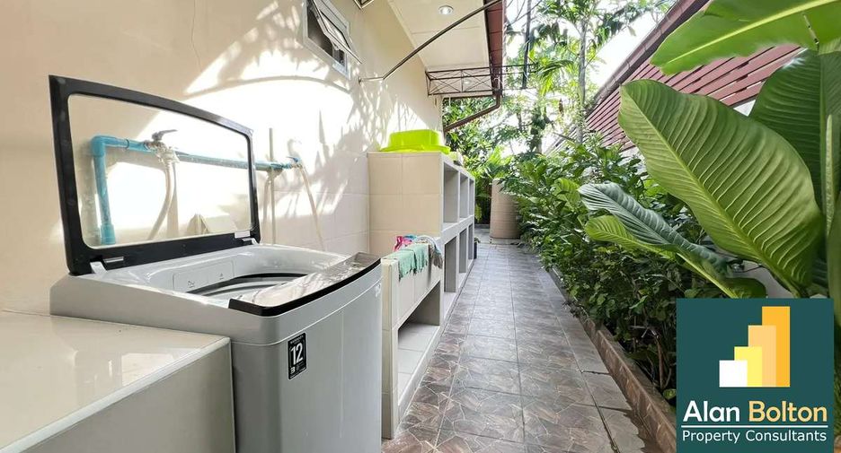 À louer 3 chambres maison à Bang Lamung, Chonburi