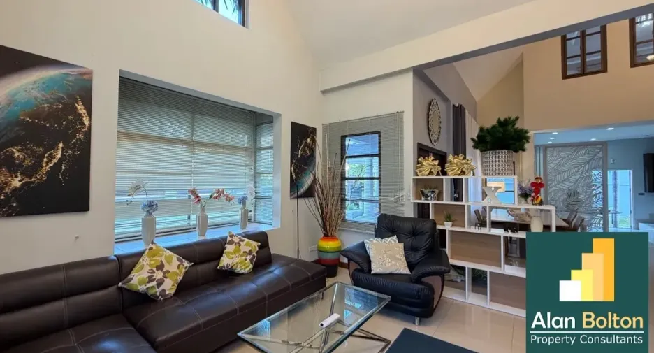 For rent and for sale 4 bedrooms house in Bang Lamung, Chonburi