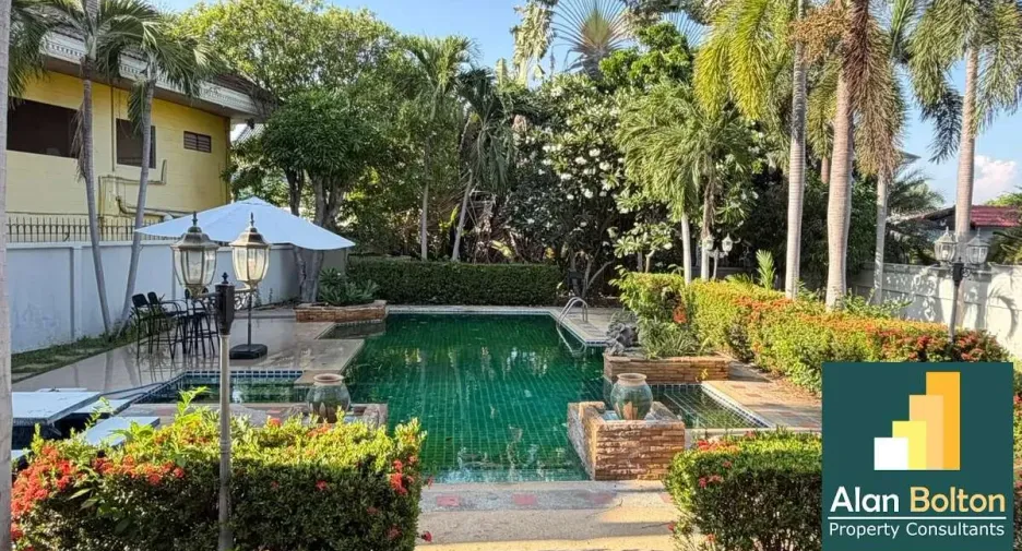For rent and for sale 4 bedrooms house in Bang Lamung, Chonburi