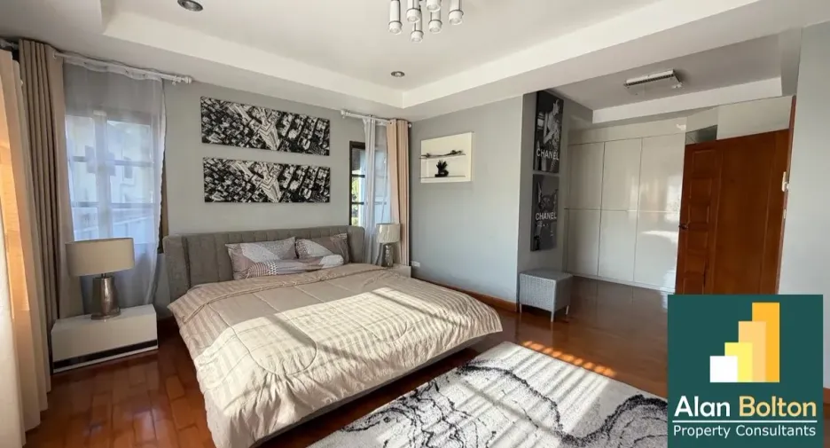 For rent and for sale 4 bedrooms house in Bang Lamung, Chonburi