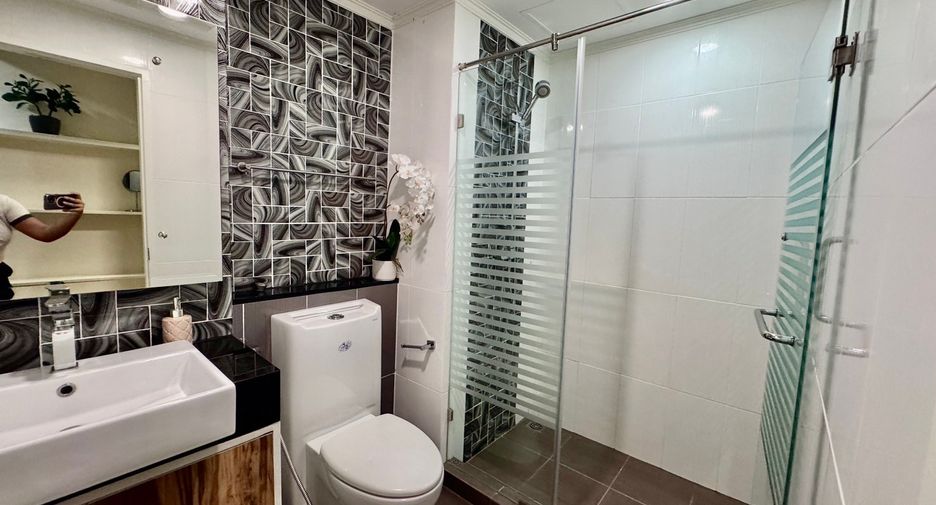 Condo en alquiler y en venta de 2 habitaciones en South Pattaya, Pattaya