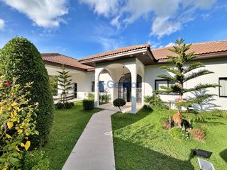 Haus zur Miete mit 4 Zimmer in Bang Lamung, Chonburi