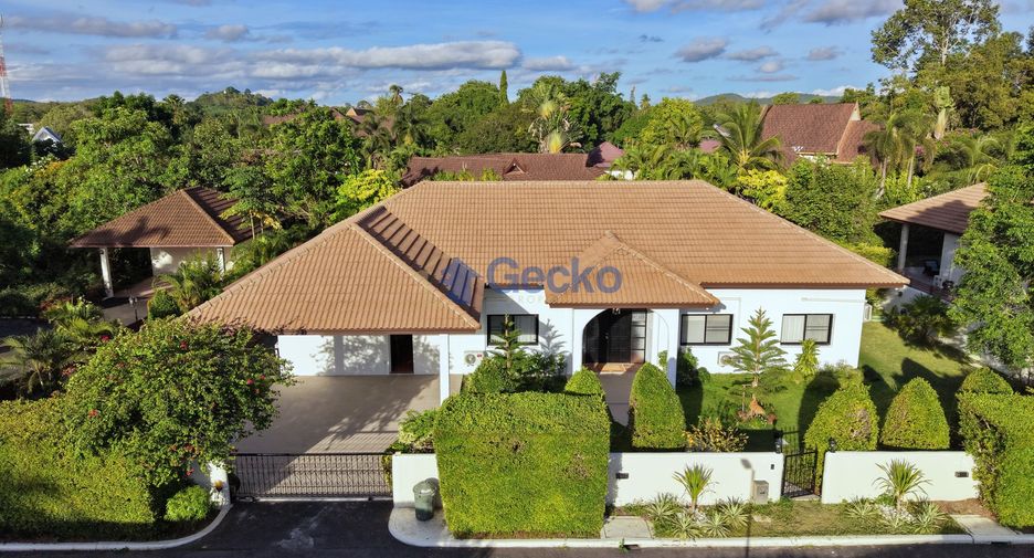 For rent 4 ベッドルーム house in Bang Lamung, Chonburi