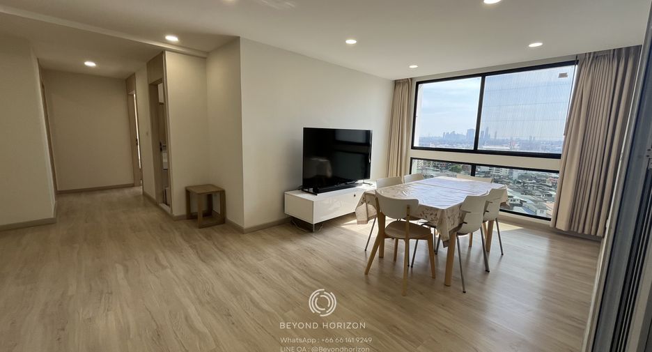 For rent 3 bedrooms condo in Khlong Toei, Bangkok