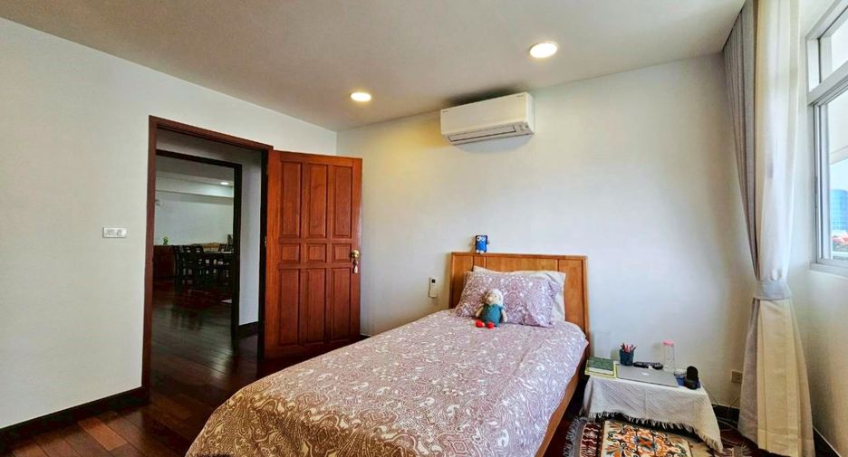 ให้เช่า และ ขาย 3 ห้องนอน คอนโด ใน วัฒนา, กรุงเทพฯ