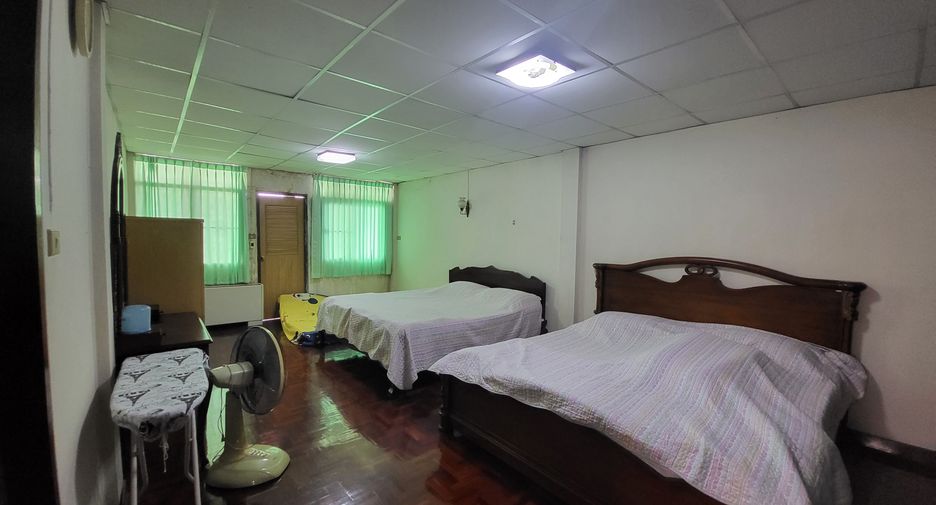 For sale 21 ベッドルーム townhouse in Mueang Chiang Mai, Chiang Mai