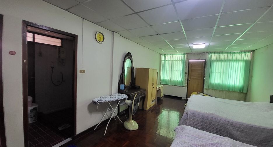 For sale 21 ベッドルーム townhouse in Mueang Chiang Mai, Chiang Mai