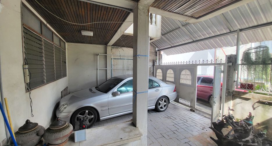 For sale 21 ベッドルーム townhouse in Mueang Chiang Mai, Chiang Mai
