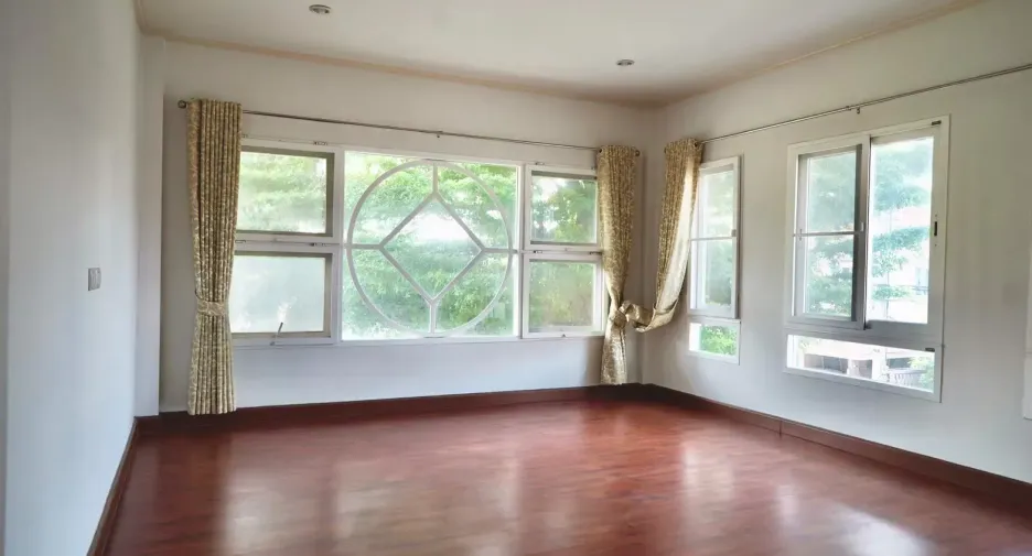 For sale 3 bedrooms house in Don Mueang, Bangkok
