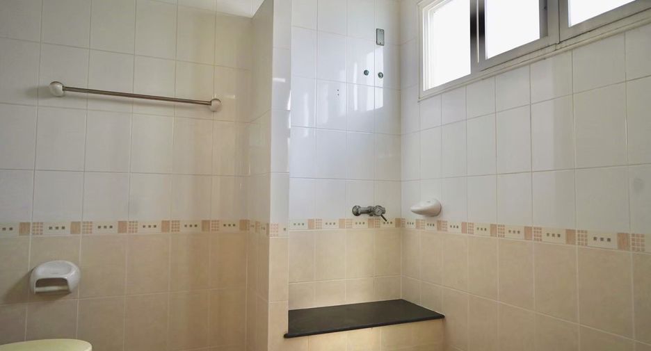 For sale 3 bedrooms house in Don Mueang, Bangkok