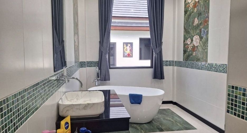 For sale 3 bedrooms villa in Thalang, Phuket