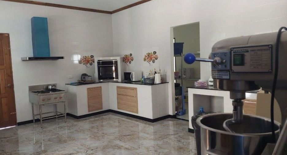 For sale 3 bedrooms villa in Thalang, Phuket