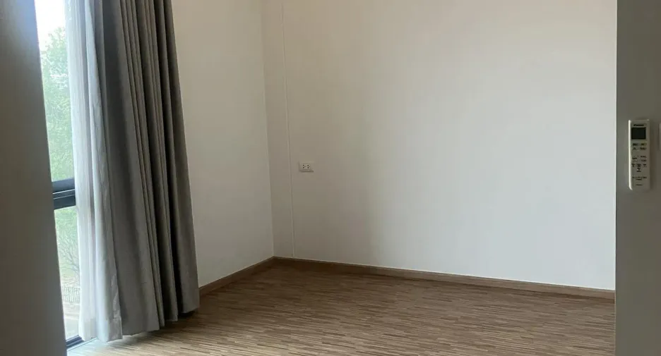 For sale 3 bedrooms townhouse in Bang Na, Bangkok