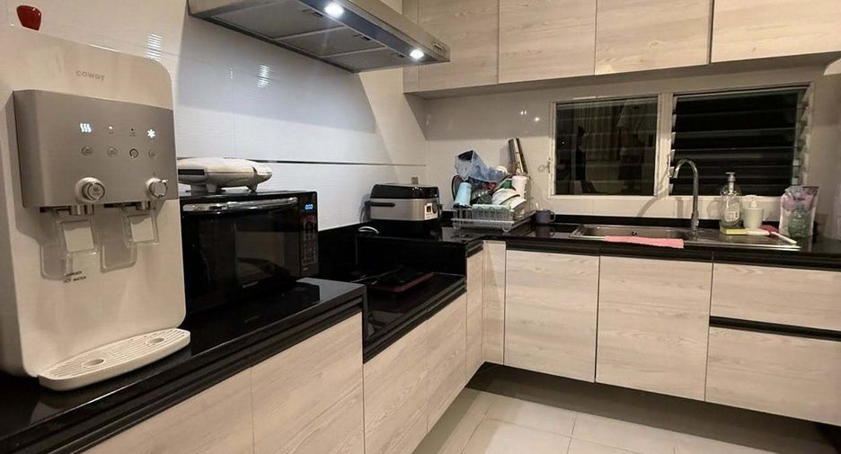 Haus zum Kauf mit 4 Zimmer in Mueang Chiang Mai, Chiang Mai