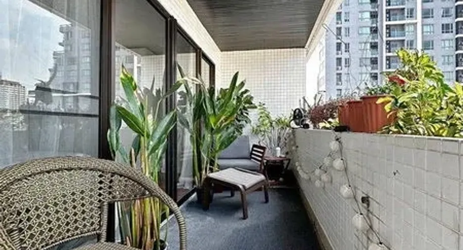 For rent 2 bedrooms condo in Watthana, Bangkok