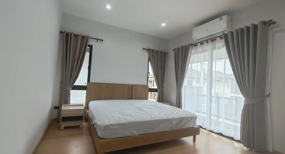 Haus zur Miete mit 4 Zimmer in Saraphi, Chiang Mai