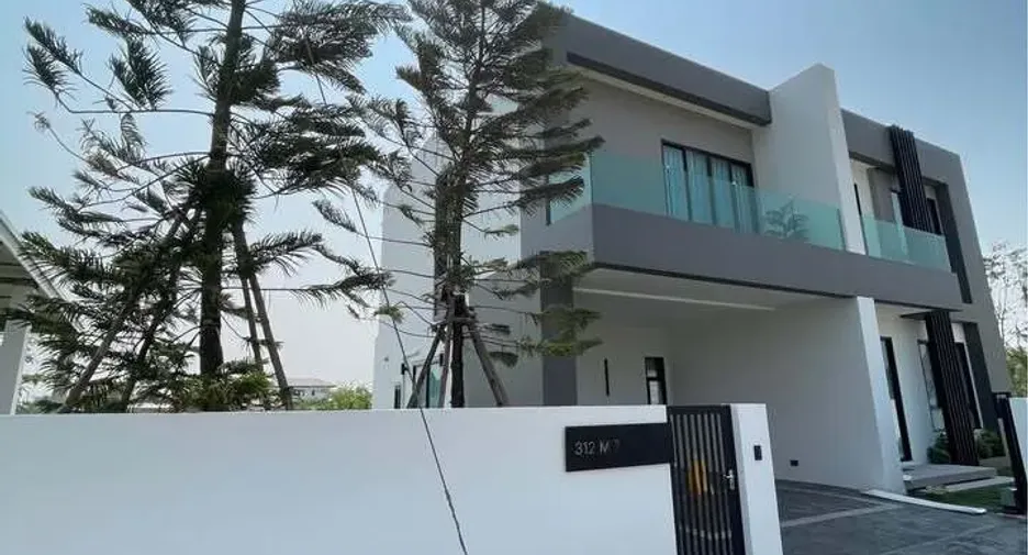 Casa en venta de 4 habitaciones en Doi Saket, Chiang Mai
