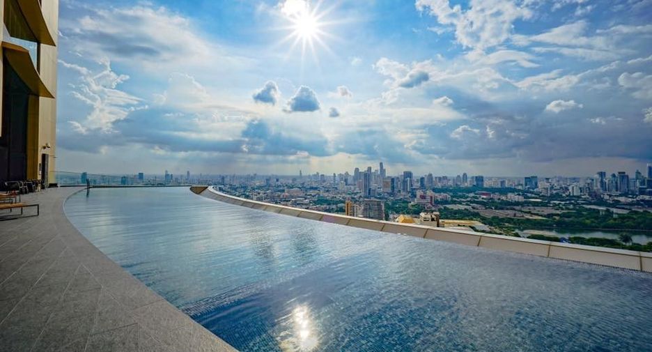 For rent and for sale 2 bedrooms condo in Khlong Toei, Bangkok