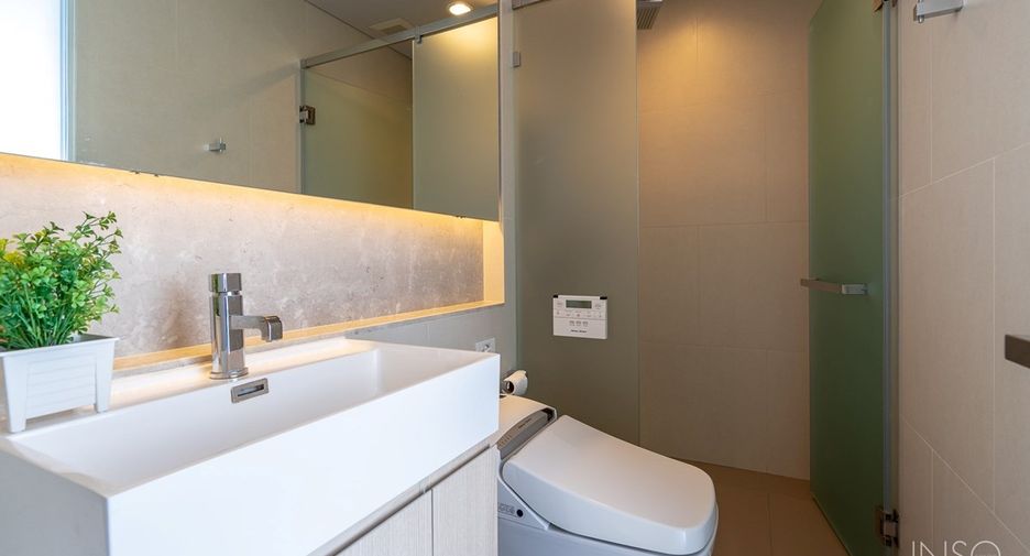 For rent and for sale 2 bedrooms condo in Khlong Toei, Bangkok