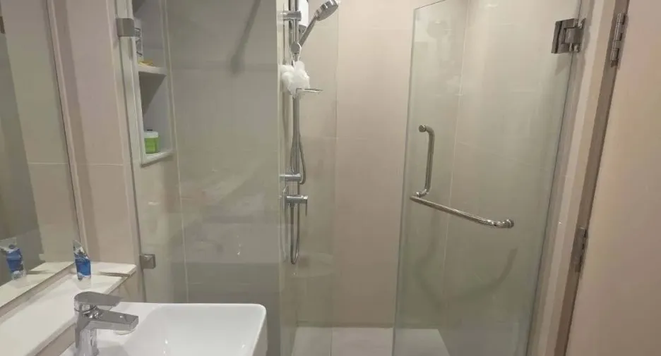 Wohnung zur Miete mit Studio in Thon Buri, Bangkok