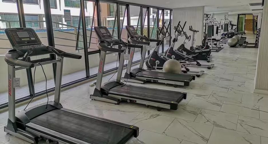 For sale studio condo in Khan Na Yao, Bangkok