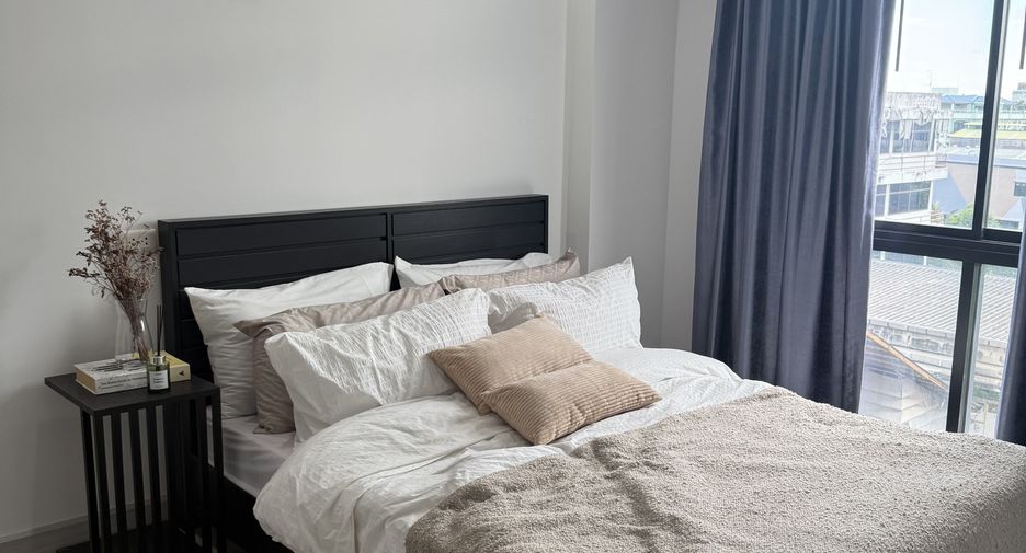 For sale 2 bedrooms condo in Mueang Samut Prakan, Samut Prakan