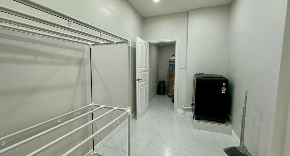 For sale and for rent 4 bedrooms house in Bang Lamung, Chonburi