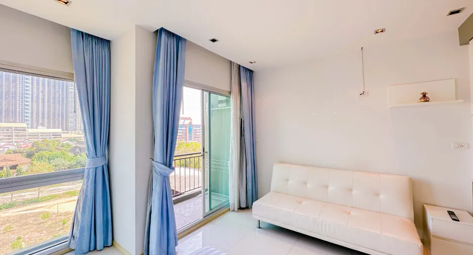 For sale studio condo in Bang Lamung, Chonburi