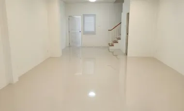 出售 2 卧室 联排别墅 在 Doi Saket, Chiang Mai