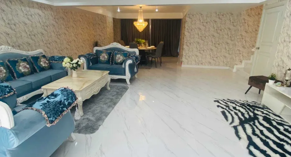 Wohnung zum Kauf mit 4 Zimmer in Watthana, Bangkok