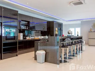 Villa zum Kauf und zur Miete mit 9 Zimmer in Bang Lamung, Chonburi