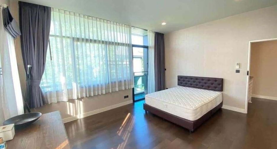 For rent 3 bedrooms villa in Bang Kapi, Bangkok