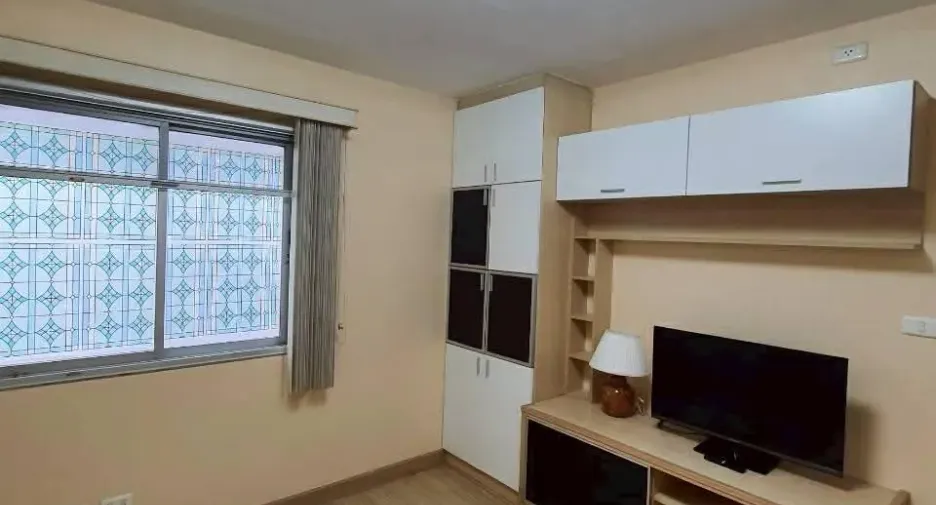 À louer studio condo à Yan Nawa, Bangkok