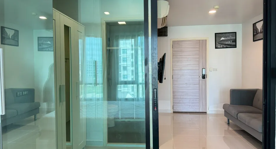 For rent 1 bed condo in Mueang Samut Prakan, Samut Prakan