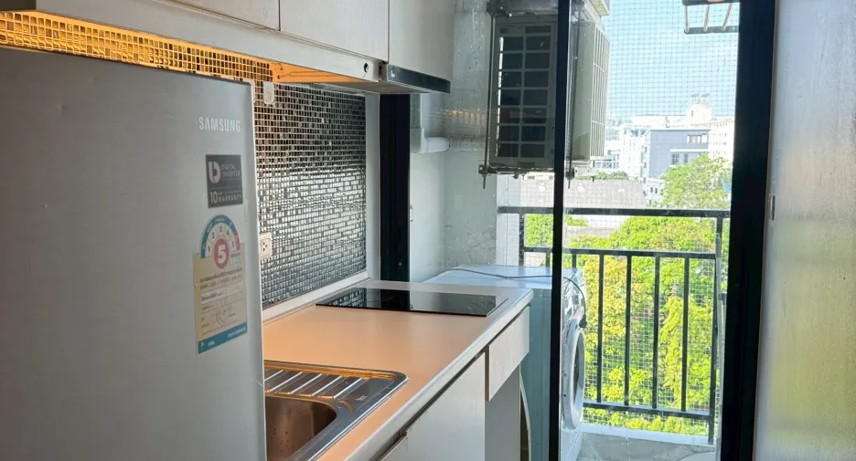 For rent 1 bed condo in Mueang Samut Prakan, Samut Prakan