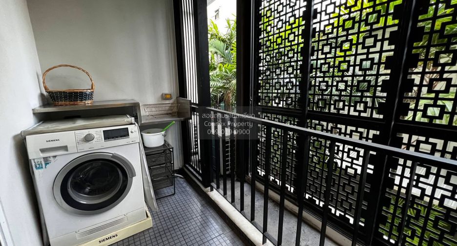 For sale 1 bed condo in Khlong Toei, Bangkok