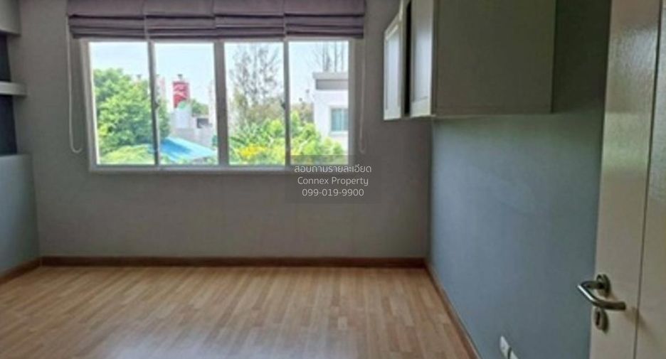 Продажа 3 спальни таунхаус в Пхра Кханонг, Бангкок