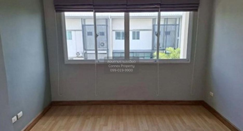 Продажа 3 спальни таунхаус в Пхра Кханонг, Бангкок