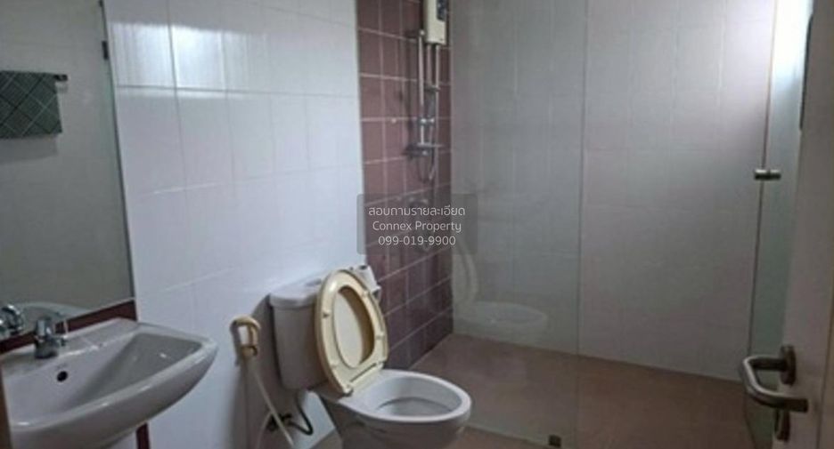 Продажа 3 спальни таунхаус в Пхра Кханонг, Бангкок
