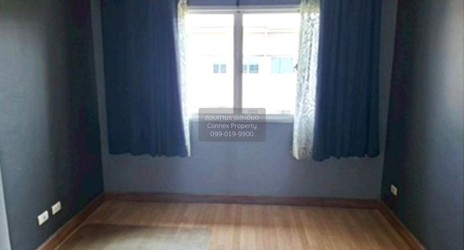 出售 3 卧室 联排别墅 在 Phra Khanong, 曼谷
